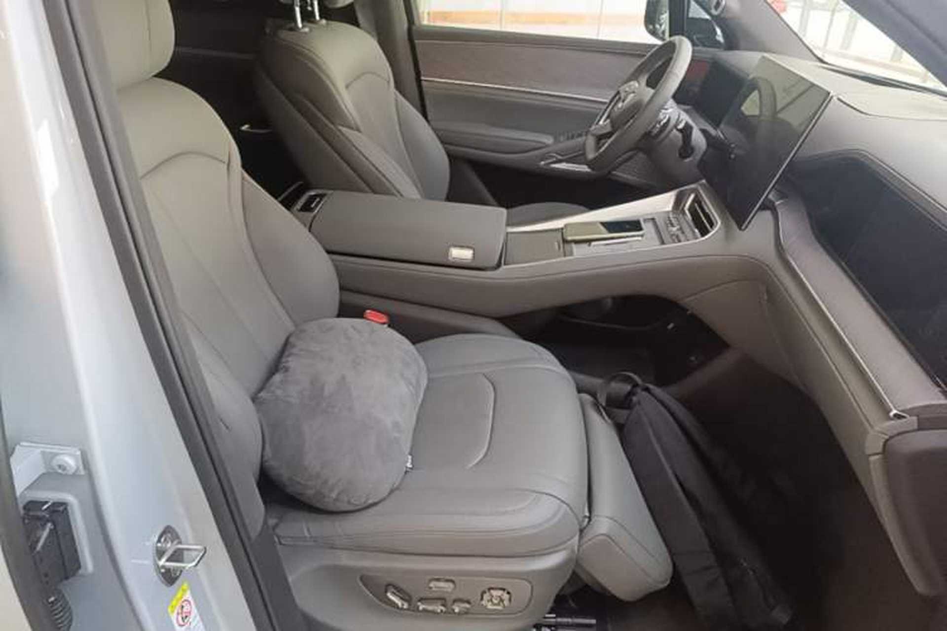 Used Denza N9 2025 Flagship Model Right Front Seat
