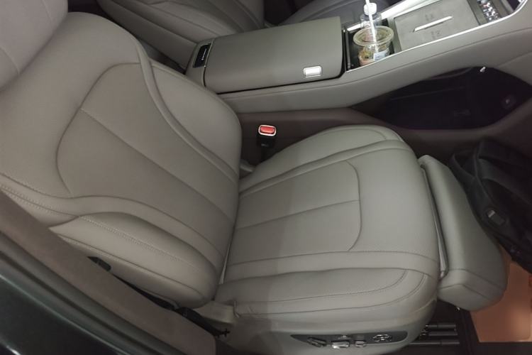 Used Denza N9 2025 Flagship Model Right Front Seat