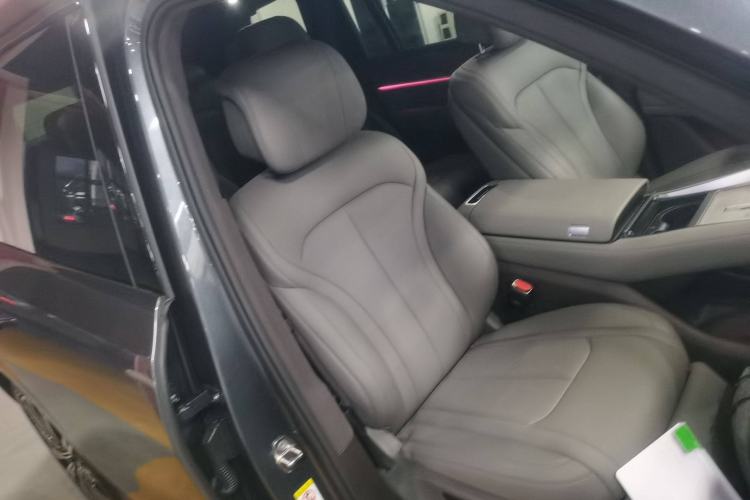 Used Denza N9 2025 Flagship Model Right Front Seat