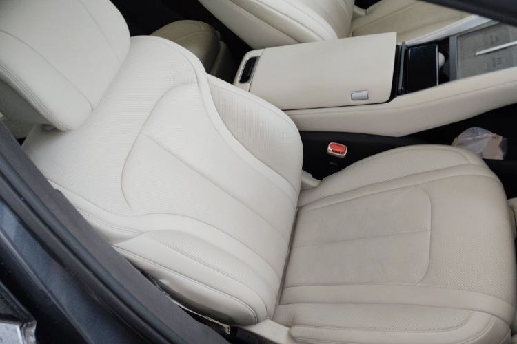 Used Denza N9 2025 Flagship Model Right Front Seat