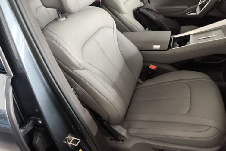 Used Denza N9 2025 Flagship Model Right Front Seat