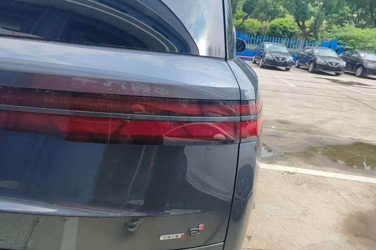 Used Denza N9 2025 Flagship Model Right Rear Taillight