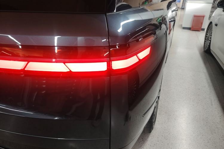 Used Denza N9 2025 Flagship Model Right Rear Taillight