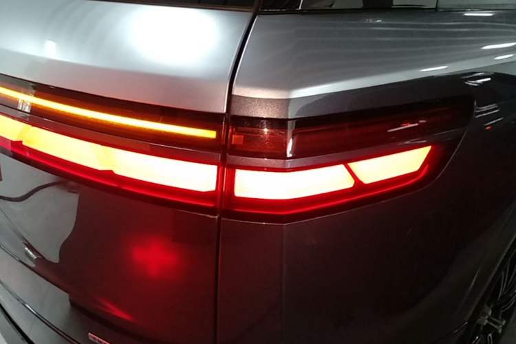 Used Denza N9 2025 Flagship Model Right Rear Taillight