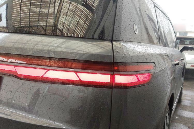 Used Denza N9 2025 Flagship Model Right Rear Taillight