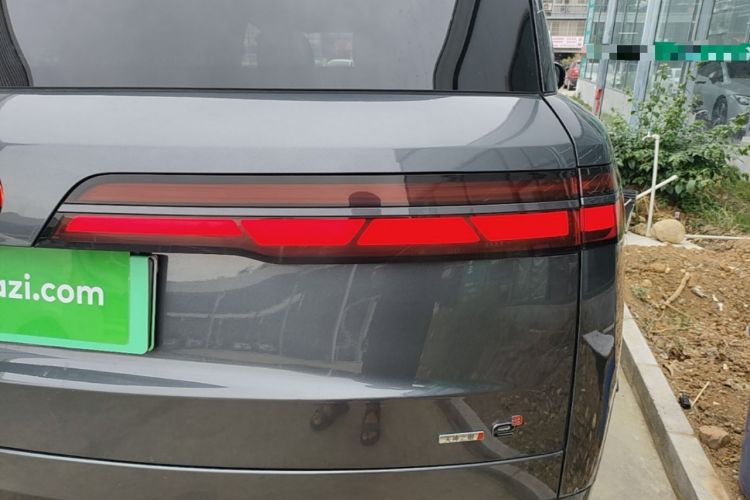Used Denza N9 2025 Flagship Model Right Rear Taillight
