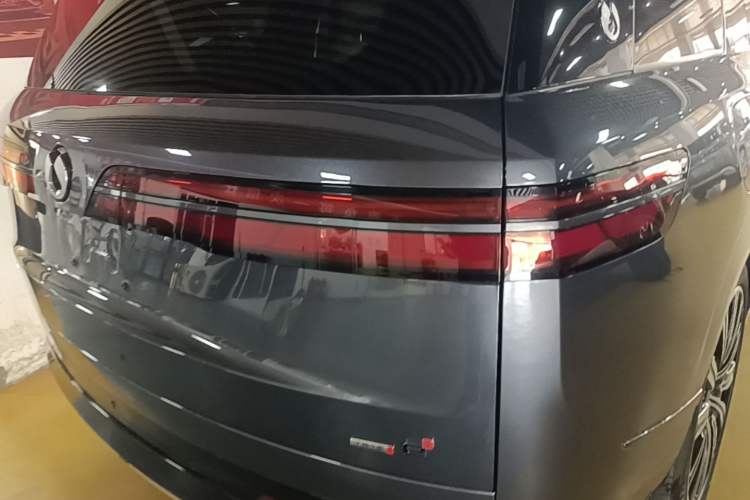 Used Denza N9 2025 Flagship Model Right Rear Taillight