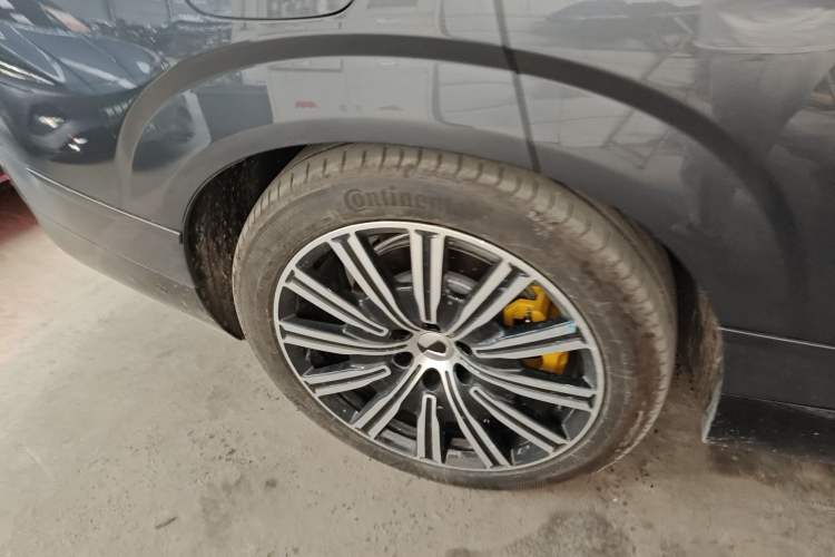Used Denza N9 2025 Prestige Version Right Rear Wheel Hub