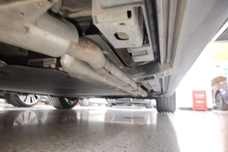Used Denza N9 2025 Flagship Model Right Side Sill