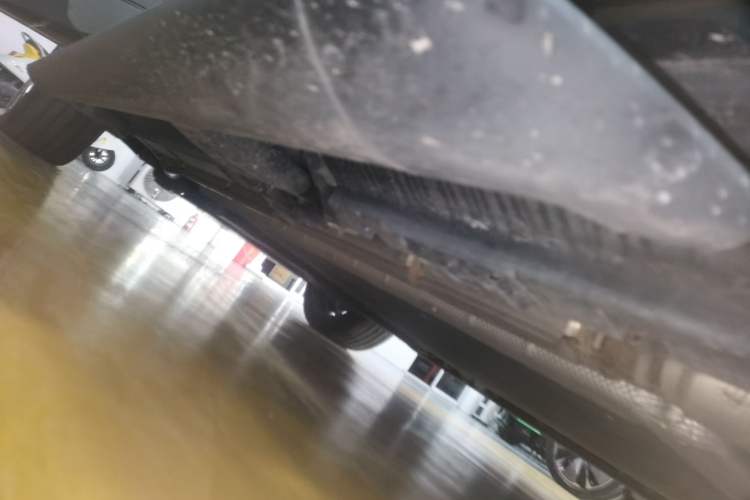 Used Denza N9 2025 Flagship Model Right Side Sill