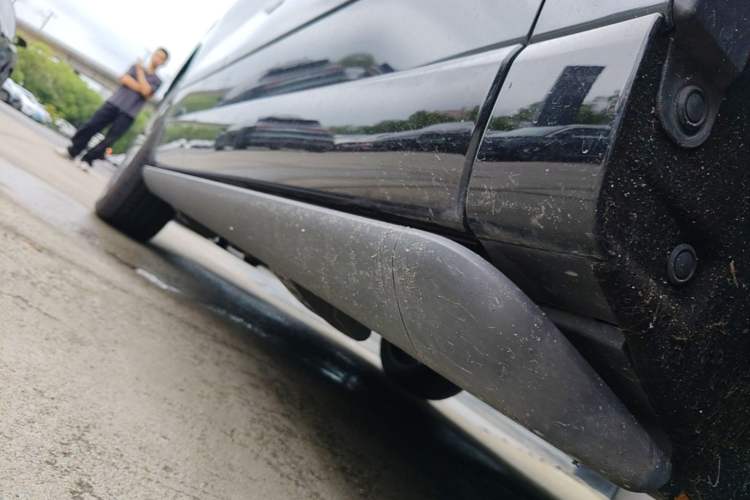 Used Denza N9 2025 Flagship Model Right Side Sill
