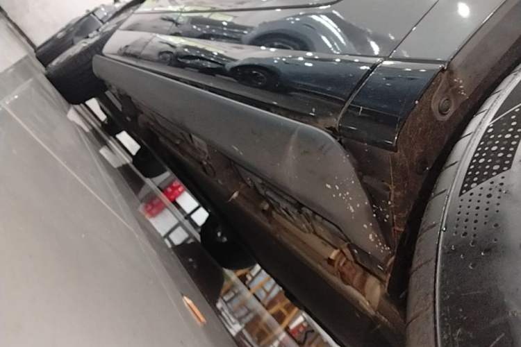 Used Denza N9 2025 Flagship Model Right Side Sill