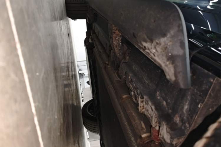 Used Denza N9 2025 Flagship Model Right Side Sill