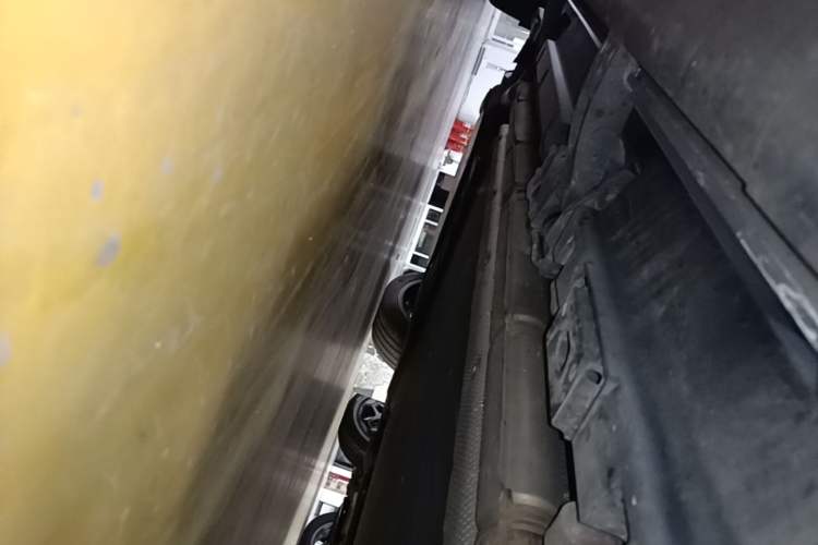 Used Denza N9 2025 Flagship Model Right Side Sill