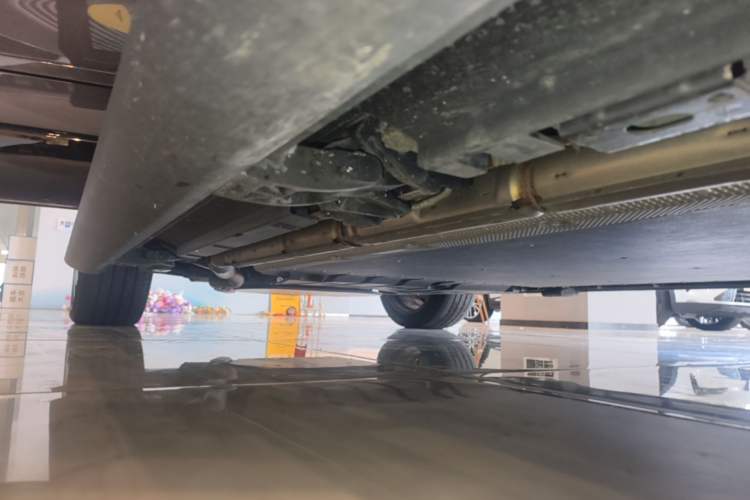 Used Denza N9 2025 Flagship Model Right Side Sill