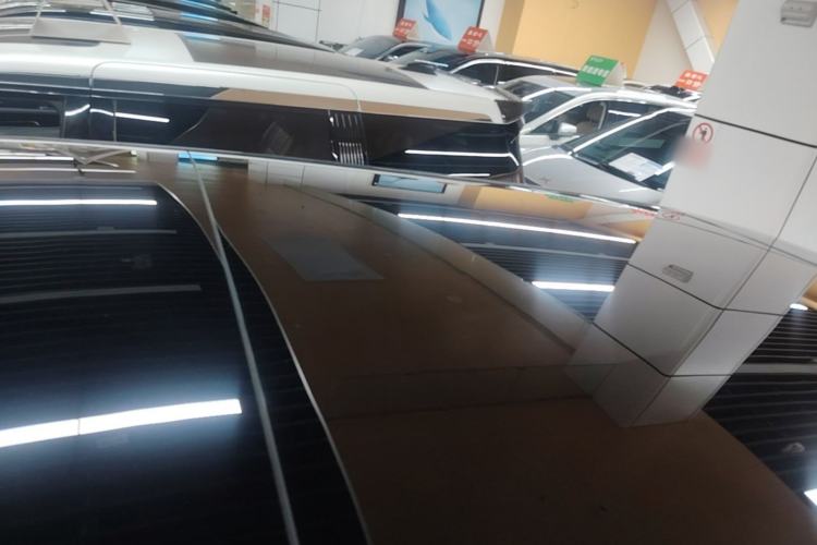 Used Denza N9 2025 Flagship Model Roof