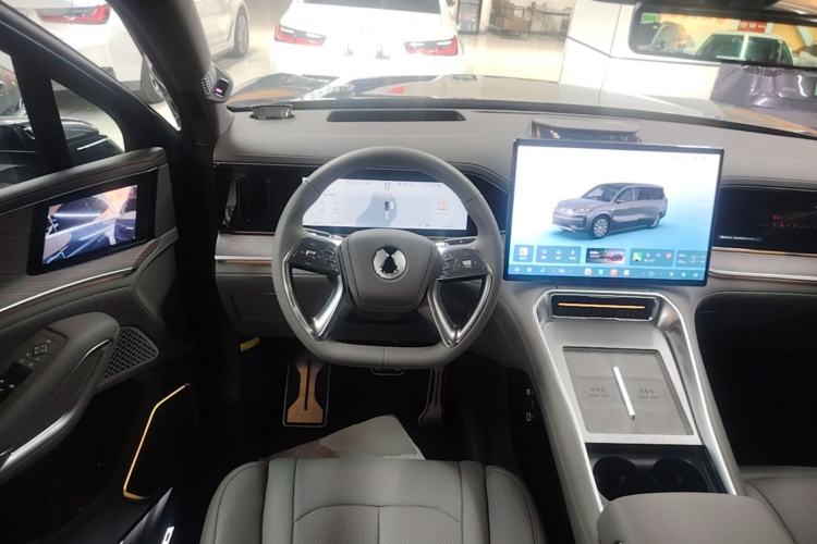 Used Denza N9 2025 Flagship Model Steering Wheel