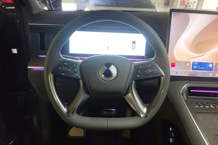 Used Denza N9 2025 Flagship Model Steering Wheel