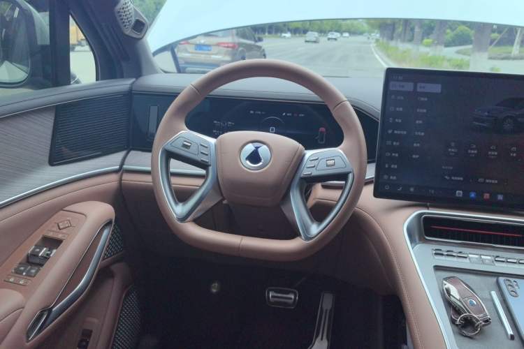 Used Denza N9 2025 Flagship Model Steering Wheel
