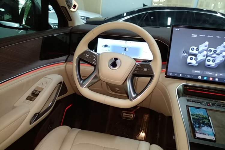 Used Denza N9 2025 Flagship Model Steering Wheel