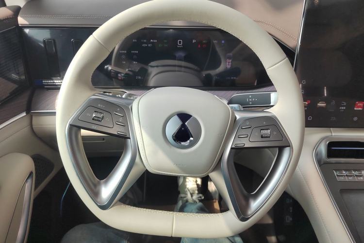 Used Denza N9 2025 Flagship Model Steering Wheel