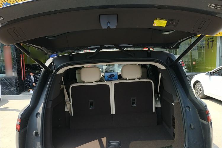 Used Denza N9 2025 Flagship Model Trunk