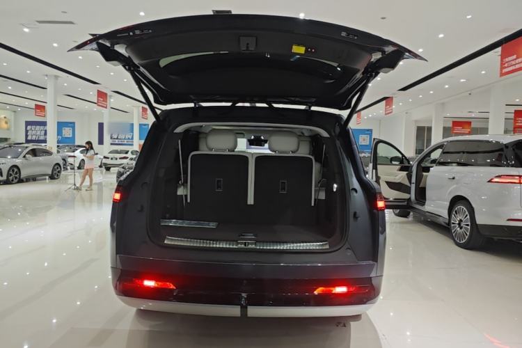 Used Denza N9 2025 Flagship Model Trunk