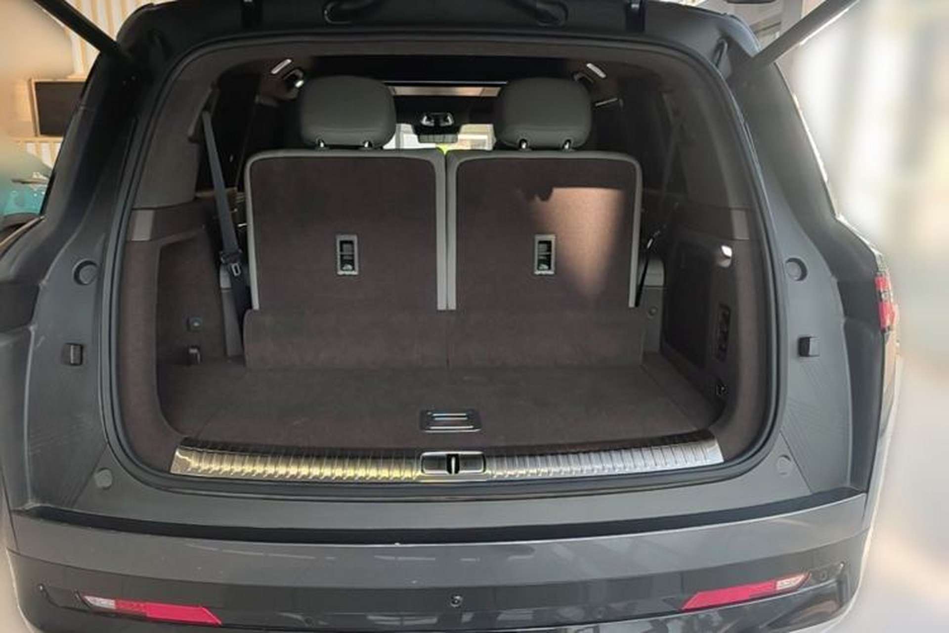 Used Denza N9 2025 Flagship Model Trunk