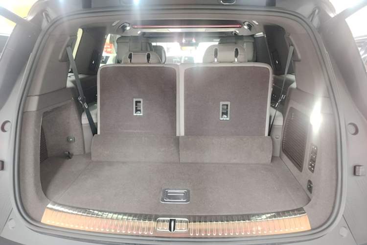 Used Denza N9 2025 Flagship Model Trunk