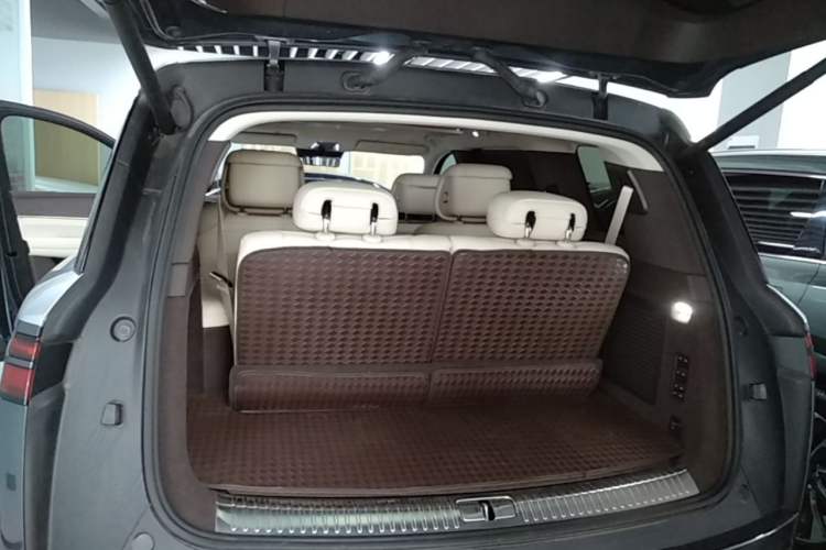 Used Denza N9 2025 Flagship Model Trunk