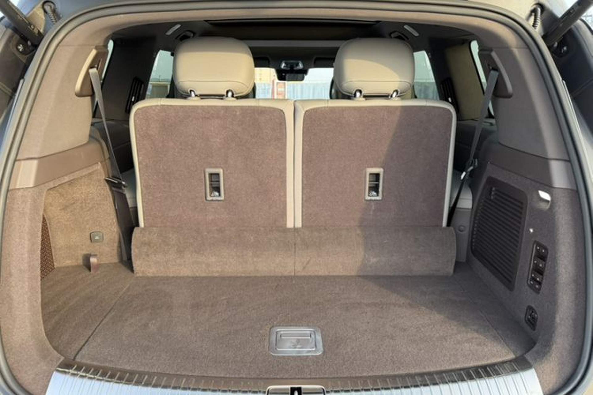 Used Denza N9 2025 Prestige Version Trunk