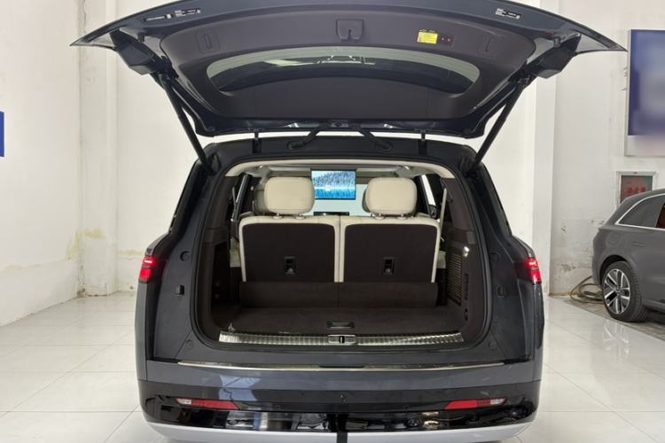 Used Denza N9 2025 Flagship Model Trunk