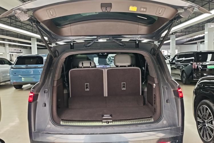 Used Denza N9 2025 Flagship Model Trunk