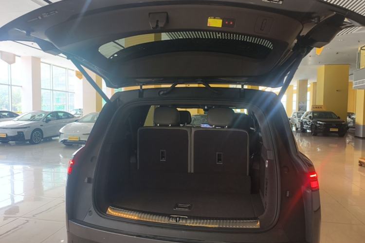 Used Denza N9 2025 Flagship Model Trunk