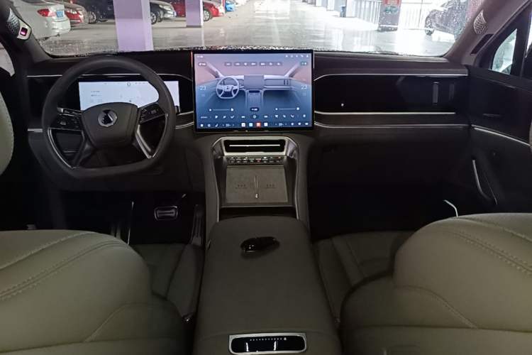 Used Denza N9 2025 Flagship Model Center Console