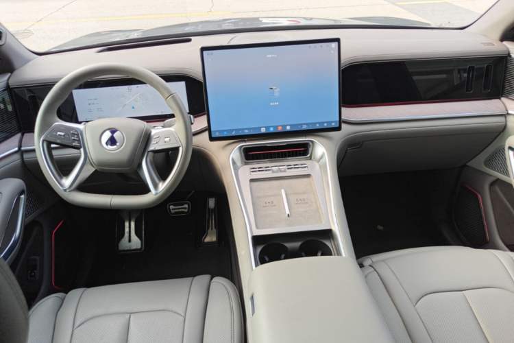 Used Denza N9 2025 Flagship Model Center Console