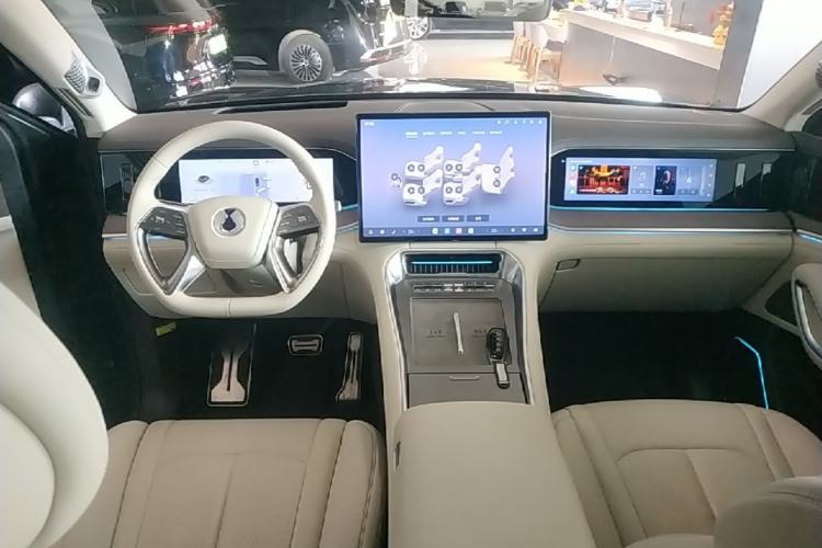 Used Denza N9 2025 Flagship Model Center Console