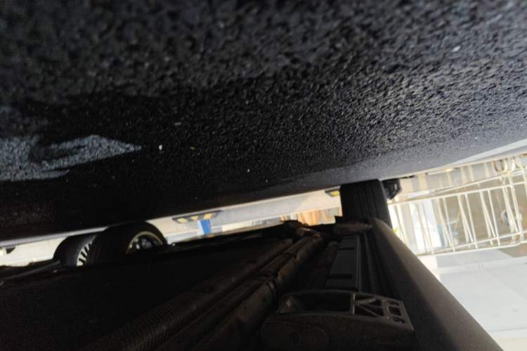 Used Denza N9 2025 Flagship Model Chassis Front Right