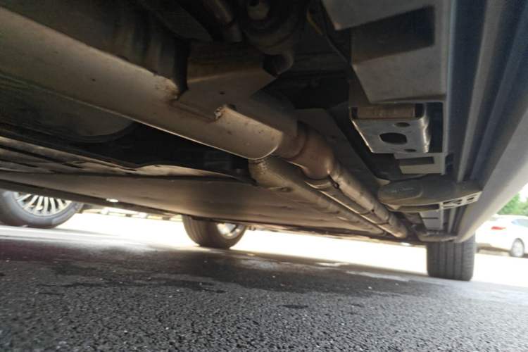 Used Denza N9 2025 Flagship Model Chassis Rear Right