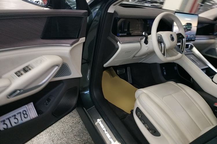 Used Denza N9 2025 Prestige Version Driver Seat