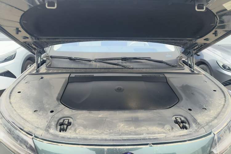 Used Denza N9 2025 Flagship Model Engine Bay