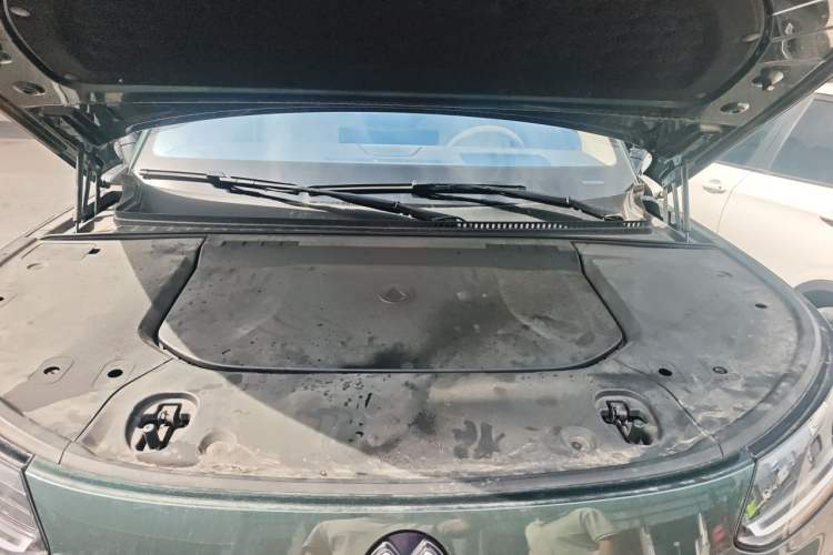 Used Denza N9 2025 Flagship Model Engine Bay