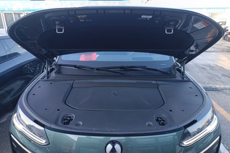 Used Denza N9 2025 Flagship Model Engine Bay