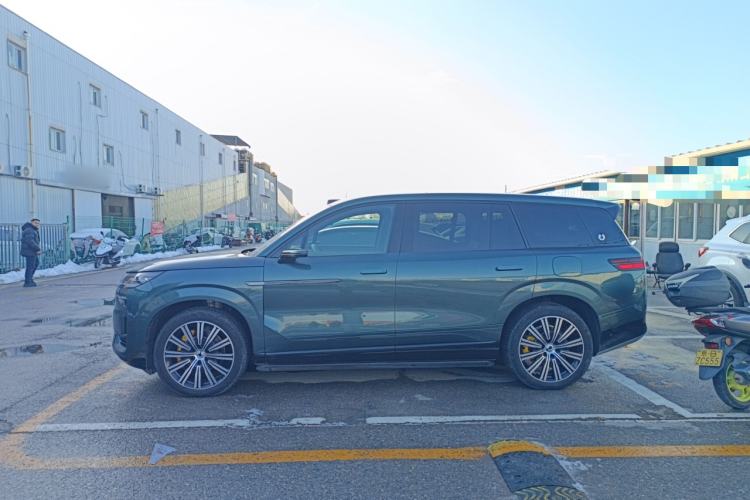Used Denza N9 2025 Flagship Model Exterior 3