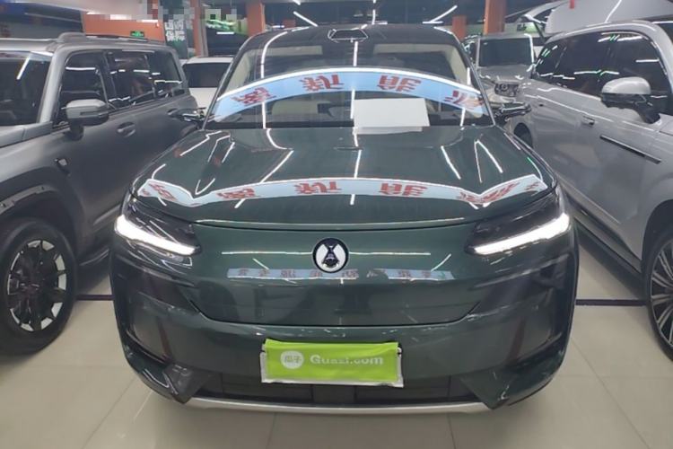Used Denza N9 2025 Flagship Model Front