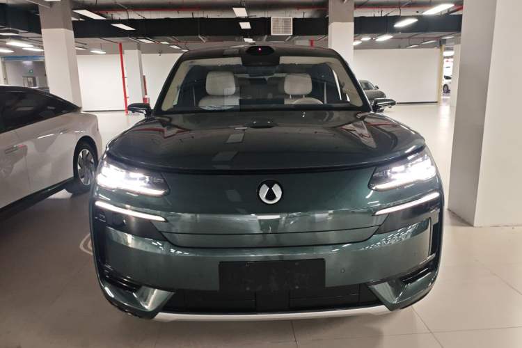 Used Denza N9 2025 Flagship Model Front
