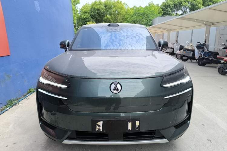 Used Denza N9 2025 Flagship Model Front
