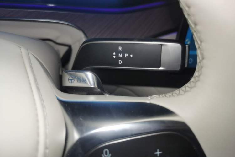 Used Denza N9 2025 Flagship Model Gear Lever