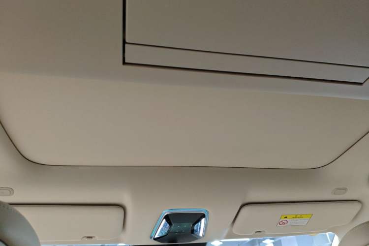 Used Denza N9 2025 Flagship Model Headliner
