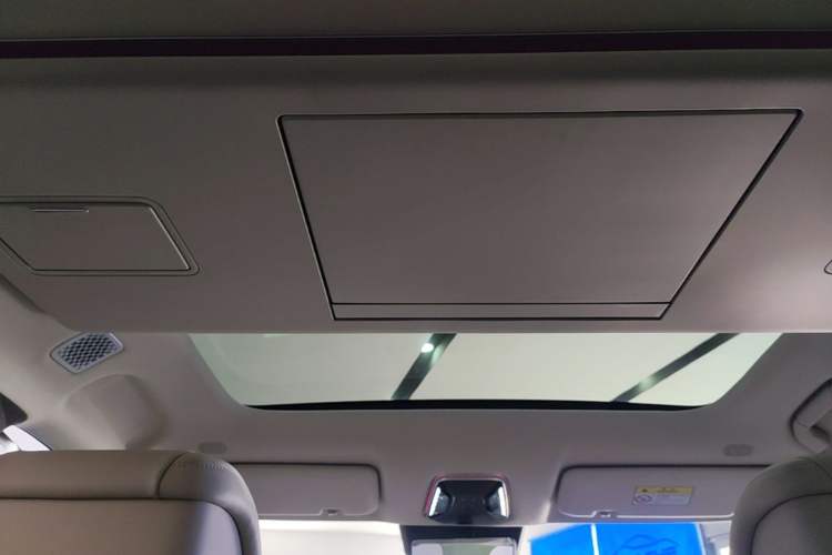 Used Denza N9 2025 Flagship Model Headliner